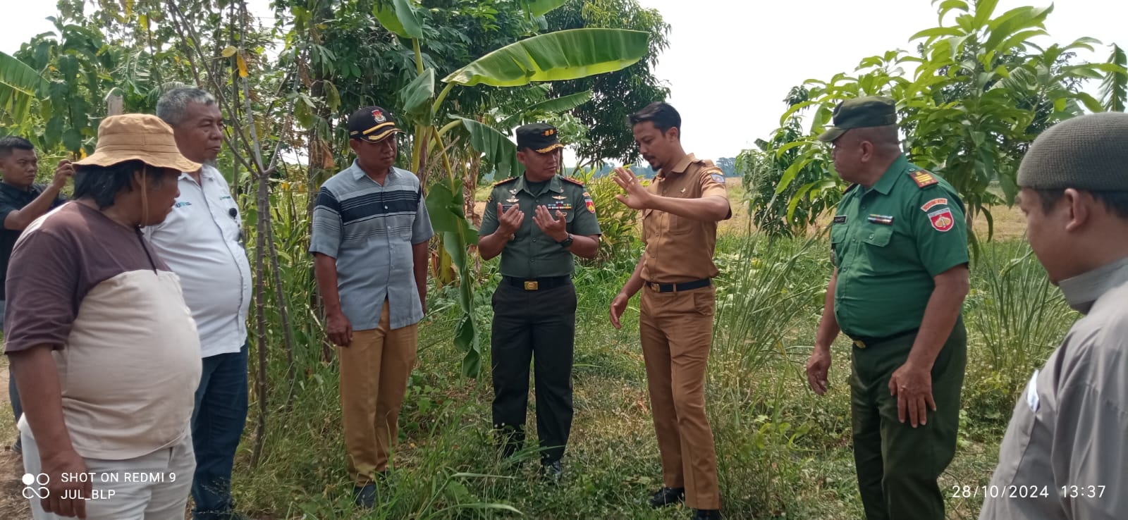 peletakan-batu-pertama-pondok-pesantren-di-desa-cibunar